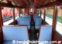 Interior del tren del Fin del Mundo Interior del tren del Fin del Mundo