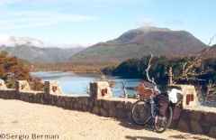 On the banks of the mirror, by bike