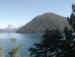 Vista desde el Lago Mascardi