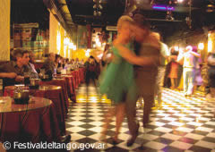 dancing the milonga