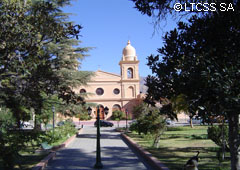 Square and church of Cafayate - Salta