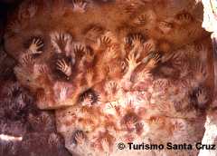 Pinturas rupestres en la cueva de las manos.