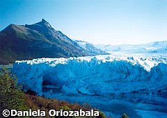 Túnel de hielo en el Glaciar Perito Moreno