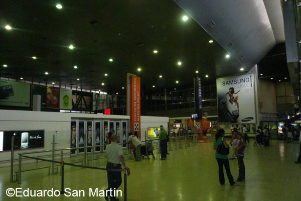 Ezeiza Airport receives international air traffic