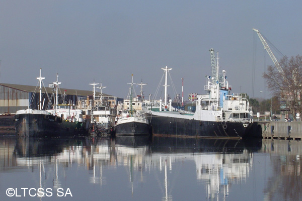 Ships in La Boca Port