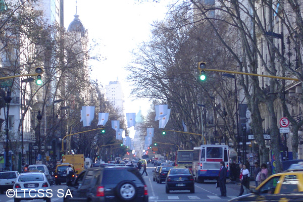 La Avenida de Mayo es escenario de las celebraciones en fechas patrias