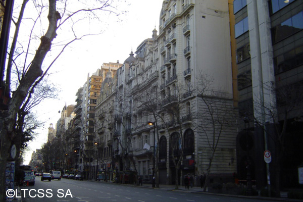 The Avenida de Mayo is venue of patriotic celebrations