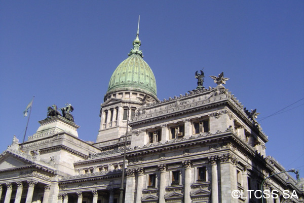 Esculturas en el edificio del Congreso