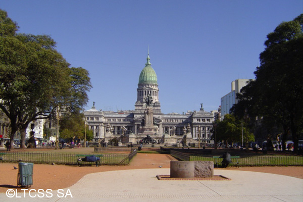 De los Congresos square