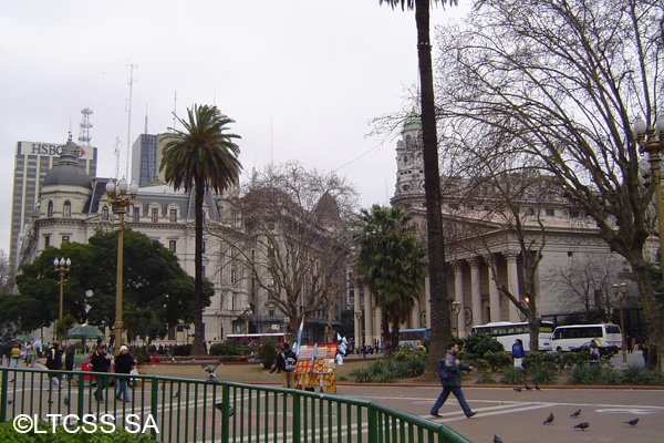 Sunset in Plaza de Mayo