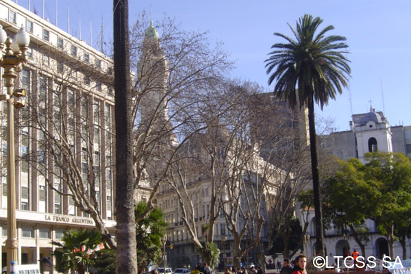 Sunset in Plaza de Mayo