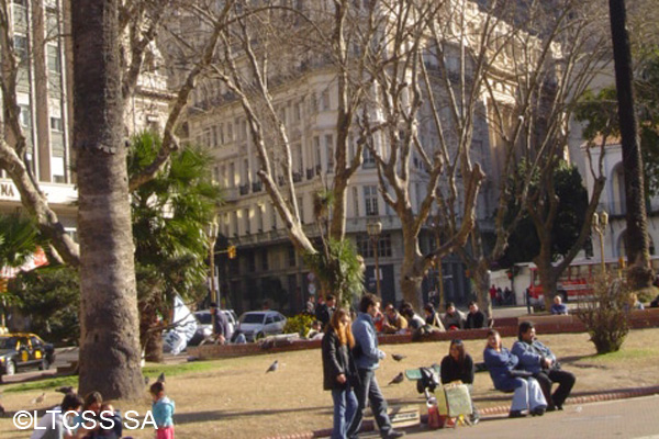 Atardecer en Plaza de mayo