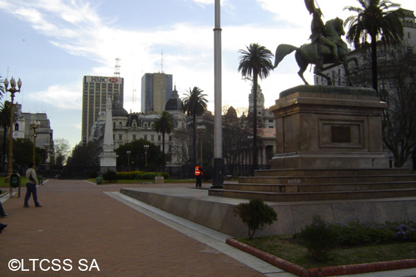 Sunset in Plaza de Mayo