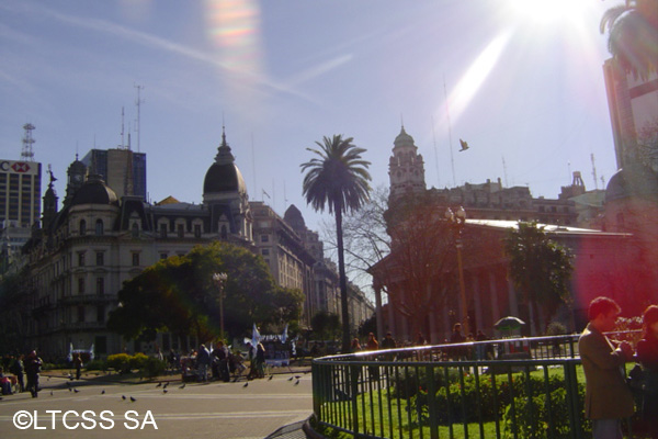 Atardecer en Plaza de mayo