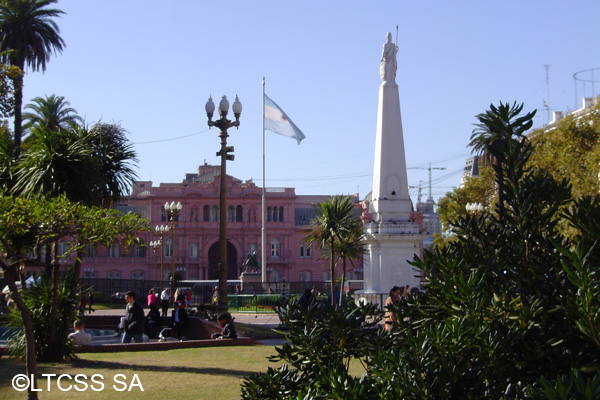 Atardecer en Plaza de mayo