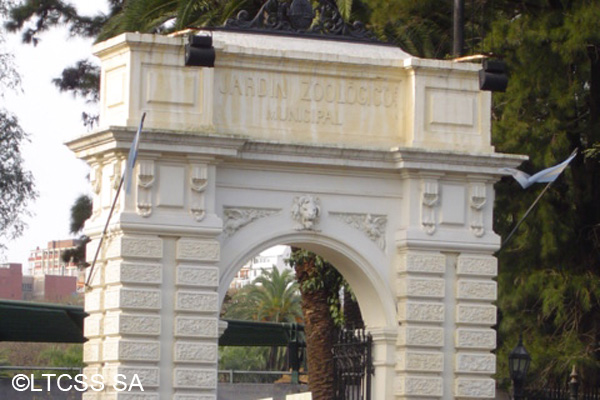 Acceso al Jardín Zoológico