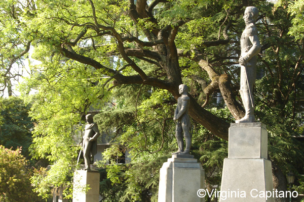 Monumento a los colaboradores del General San Martín