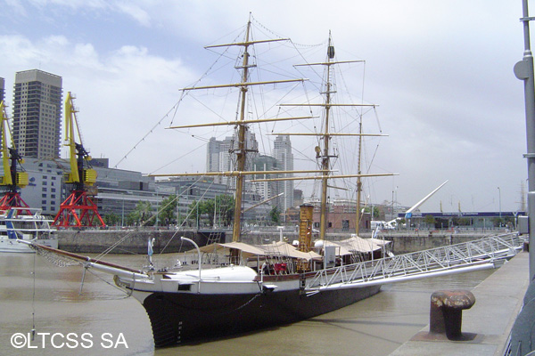 Ël Buque Museo Corbeta A.R.A Uruguay es el barco a flote de mayor antigüedad de la Armada Argentina