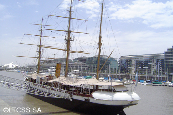 Ël Buque Museo Corbeta A.R.A Uruguay es el barco a flote de mayor antigüedad de la Armada Argentina