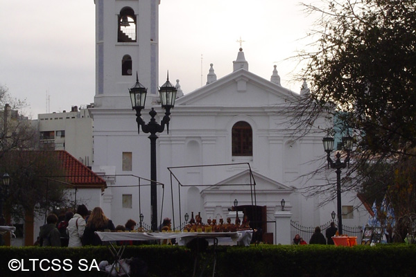 The Basílica Nuestra Señora del Pilar was inhabited by the franciscans monks