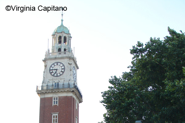 Monumental Tower (former Tower of the English) located in the Plaza Armada Argentina, between Plaza San Martín and Retiro railway station.