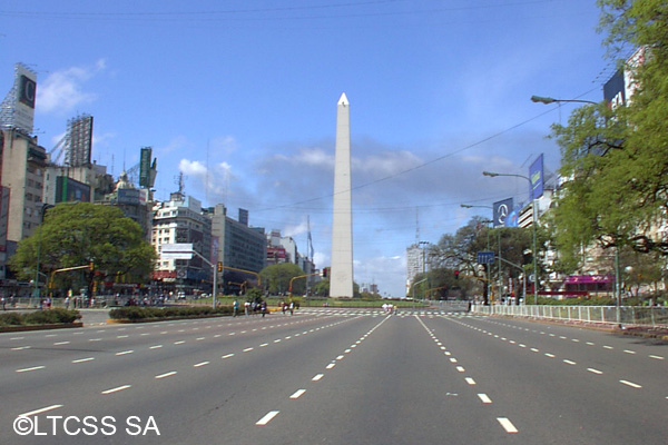 En las horas pico, se generan demoras en el tránsito en la zona del Obelisco