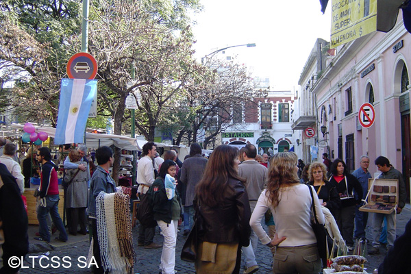 La Plaza Dorrego es el punto de referencia de San Telmo