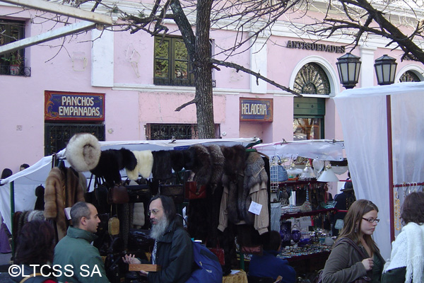 La Plaza Dorrego es el punto de referencia de San Telmo