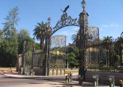 Portones de acceso al Parque Gral. San Martín - Mendoza