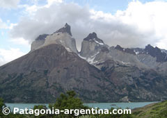 Los Cuernos del Paine, en el macizo del mismo nombre