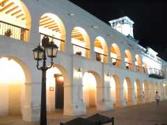 Cabildo de Salta iluminado, una de sus joyas arquitectónicas