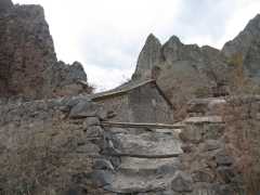 Construcción en piedra a la vera del camino - Antiguos puestos de cuidadores de ganado.