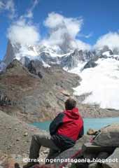 Eduardo waiting to see the Fitz Roy without clouds