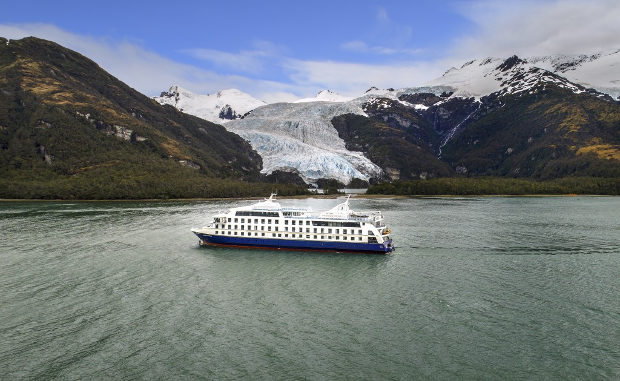 Australis Cruise: Ushuaia - Punta Arenas