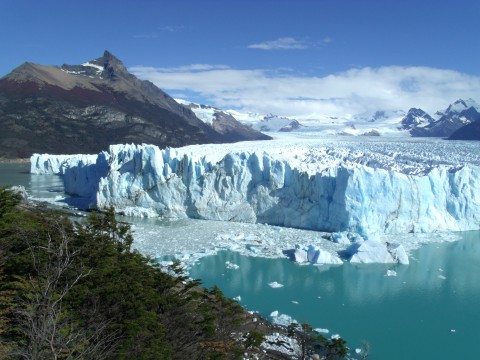 Brazo Rico, the closest point between the glacier and the Magallanes Peninsula