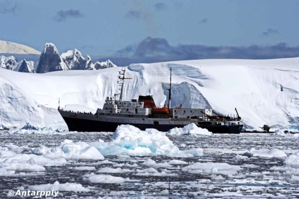 Crucero a la Antártida