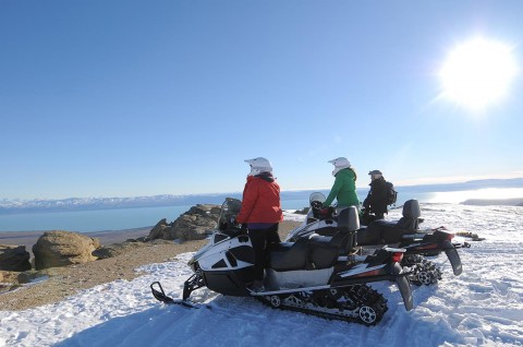 Snow motorbikes at the Balcón de El Calafate - Patagonia Argentina