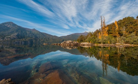 Nonthue Lake. Photo Official website Tourist Office Neuquen Province