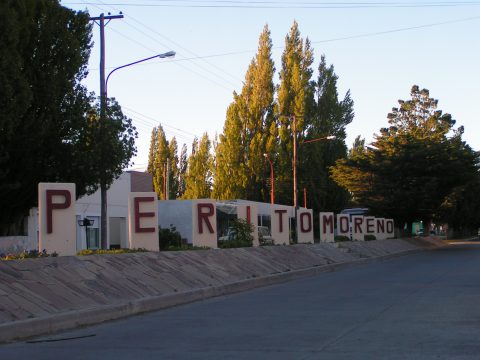 Centro de la ciudad de Perito Moreno - Foto: wikipedia.org