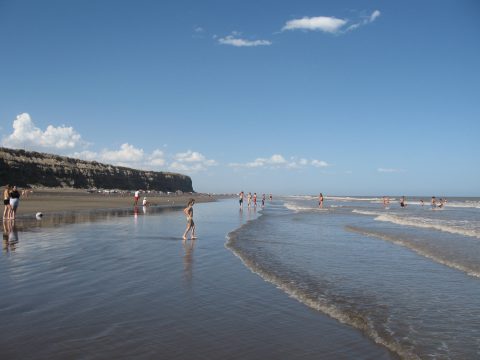 La playa del Faro en el Balneario El Cóndor - Patagonia-argentina.com