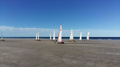 Carrovelismo en las playas de El Cóndor - Patagonia-argentina.com